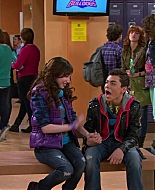 Shake_It_Up_S01E19_1080p_000347.jpg