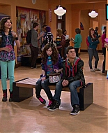 Shake_It_Up_S01E19_1080p_000427.jpg
