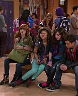 Shake_It_Up_S01E19_1080p_000609.jpg