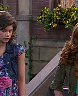 Shake_It_Up_S01E19_1080p_001159.jpg