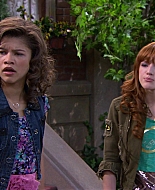 Shake_It_Up_S01E19_1080p_001267.jpg