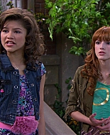 Shake_It_Up_S01E19_1080p_001287.jpg