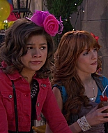 Shake_It_Up_S01E19_1080p_002000.jpg