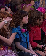 Shake_It_Up_S01E19_1080p_002056.jpg