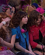 Shake_It_Up_S01E19_1080p_002057.jpg