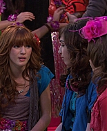 Shake_It_Up_S01E19_1080p_002094.jpg