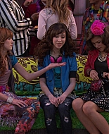 Shake_It_Up_S01E19_1080p_002112.jpg