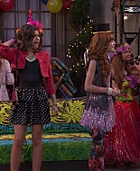 Shake_It_Up_S01E19_1080p_002133.jpg
