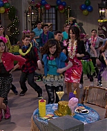 Shake_It_Up_S01E19_1080p_002509.jpg