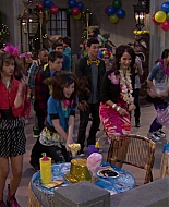 Shake_It_Up_S01E19_1080p_002518.jpg