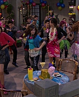 Shake_It_Up_S01E19_1080p_002534.jpg