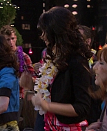 Shake_It_Up_S01E19_1080p_002550.jpg
