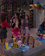 Shake_It_Up_S01E19_1080p_002588.jpg