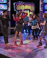 Shake_It_Up_S01E19_1080p_002701.jpg
