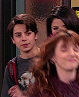 Wizards_of_Waverly_Place_S03E20_Maxs_Secret_Girlfriend_1080p_BTD_000291.jpg