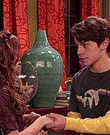 Wizards_of_Waverly_Place_S03E20_Maxs_Secret_Girlfriend_1080p_BTD_002366.jpg