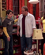 Wizards_of_Waverly_Place_S03E20_Maxs_Secret_Girlfriend_1080p_BTD_002427.jpg