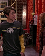 Wizards_of_Waverly_Place_S03E20_Maxs_Secret_Girlfriend_1080p_BTD_002854.jpg