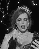 bellathornedaily_Lonely_mv_000080.jpg