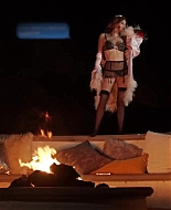 bellathornedaily_Lonely_mv_000138.jpg