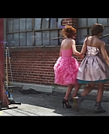 bellathornedaily_Watchme_shakeitup_mv_000010.jpg