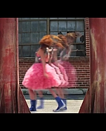 bellathornedaily_Watchme_shakeitup_mv_000016.jpg