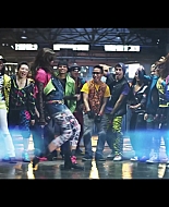 bellathornedaily_Watchme_shakeitup_mv_000024.jpg