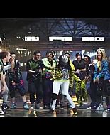 bellathornedaily_Watchme_shakeitup_mv_000030.jpg