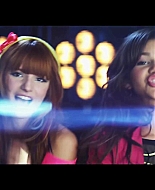 bellathornedaily_Watchme_shakeitup_mv_000037.jpg