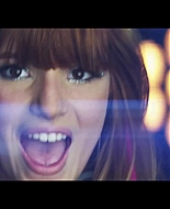 bellathornedaily_Watchme_shakeitup_mv_000049.jpg