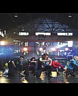 bellathornedaily_Watchme_shakeitup_mv_000050.jpg