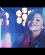bellathornedaily_Watchme_shakeitup_mv_000053.jpg