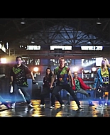 bellathornedaily_Watchme_shakeitup_mv_000055.jpg