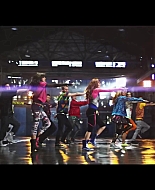 bellathornedaily_Watchme_shakeitup_mv_000056.jpg