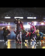 bellathornedaily_Watchme_shakeitup_mv_000067.jpg