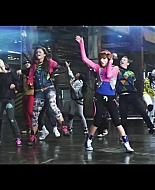 bellathornedaily_Watchme_shakeitup_mv_000069.jpg