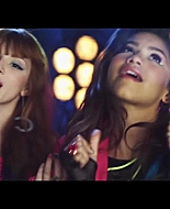 bellathornedaily_Watchme_shakeitup_mv_000071.jpg