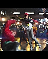 bellathornedaily_Watchme_shakeitup_mv_000091.jpg