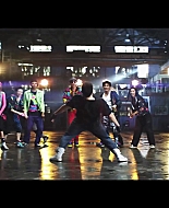 bellathornedaily_Watchme_shakeitup_mv_000098.jpg