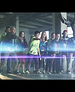 bellathornedaily_Watchme_shakeitup_mv_000100.jpg