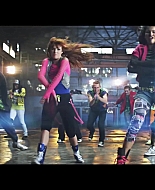 bellathornedaily_Watchme_shakeitup_mv_000114.jpg
