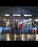 bellathornedaily_Watchme_shakeitup_mv_000119.jpg