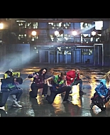bellathornedaily_Watchme_shakeitup_mv_000126.jpg