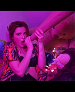 bellathornedaily_cLOUT_9_mv_000214.jpg