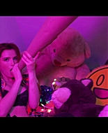 bellathornedaily_cLOUT_9_mv_000216.jpg