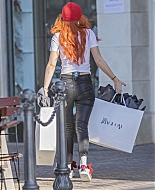 bellathornedaily_droppincash_set_sept18_28929.jpg