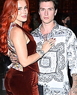 bellathornedaily_efronfashion_fw_milan_282429.jpg