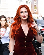 bellathornedaily_efronfashion_fw_milan_outside_28229.jpg