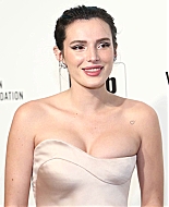 Filename=bellathornedaily_eltonviewingparty_arrivals_282029.jpg
Filesize=123KiB
Dimensions=1366x2048
Date added=Aug 03, 2026 bellathornedaily_eltonviewingparty_arrivals_282029.jpg