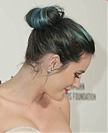 Filename=bellathornedaily_eltonviewingparty_arrivals_282229.jpg
Filesize=184KiB
Dimensions=2000x2177
Date added=Aug 03, 2026 bellathornedaily_eltonviewingparty_arrivals_282229.jpg